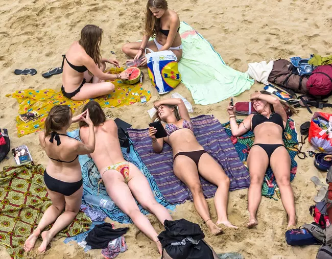 Lányok a strandon