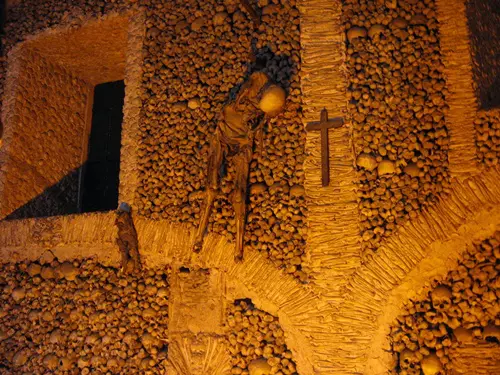 Csontkápolna, Portugália