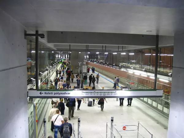 4-es metró, Kelenföld vasútállomás