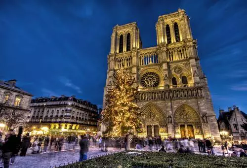 Franciaország, Párizs, karácsonyi díszkivilágítás