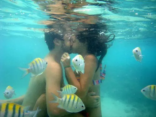 Csók a víz alatt