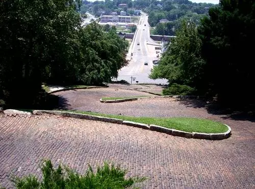 Snake Alley, Burlington