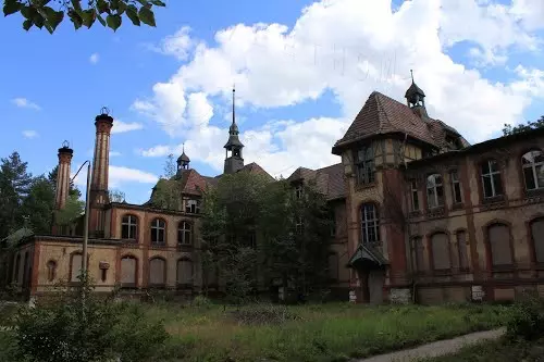 Szellemkórházzá lett a Beelitz-Heilstätten-i kórház, ahol egykoron még Hitlert és Honeckert is kezelték